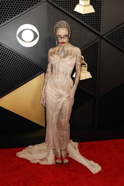 doja cat nufe|Doja Cat Wore the Most Naked Dress Ever to the 2024 Grammys.